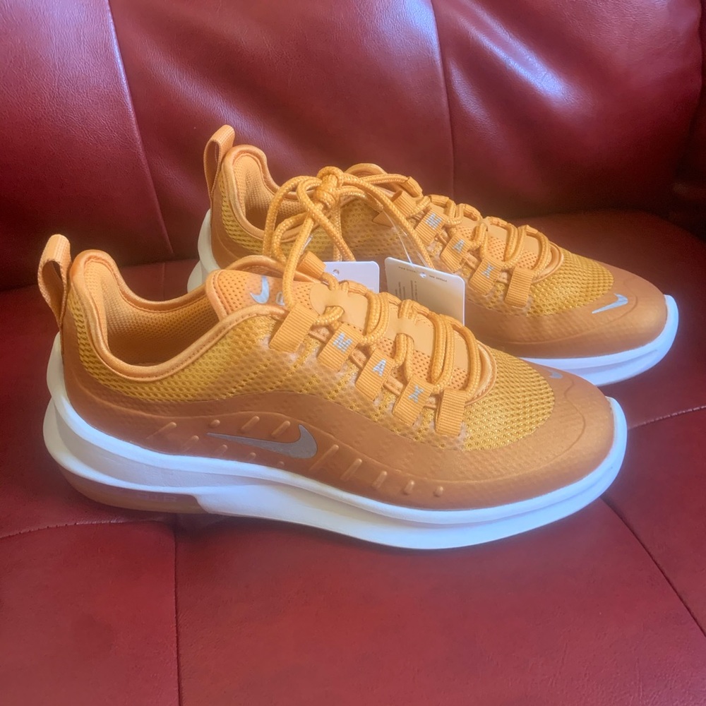TRADE ONLY!  NEW Nike Air Max Maxis Women